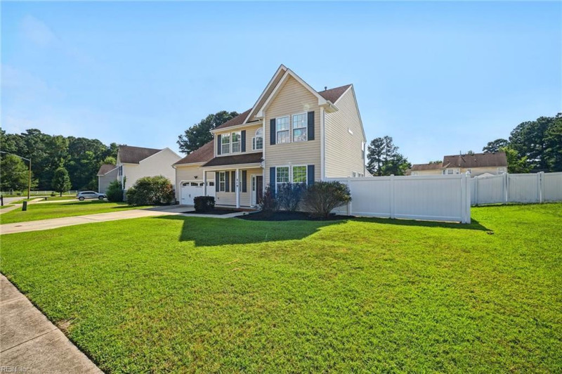 Photo 4 of 50 residential for sale in Suffolk virginia