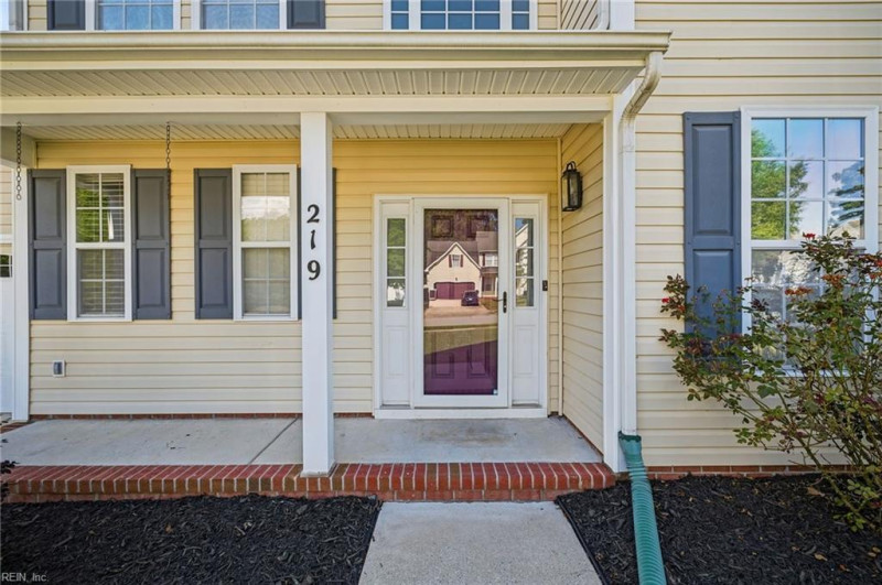 Photo 5 of 50 residential for sale in Suffolk virginia