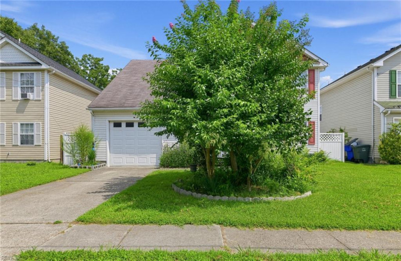 Photo 3 of 31 residential for sale in Norfolk virginia