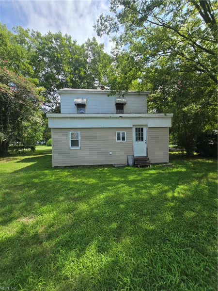 Photo 4 of 7 residential for sale in Hampton virginia