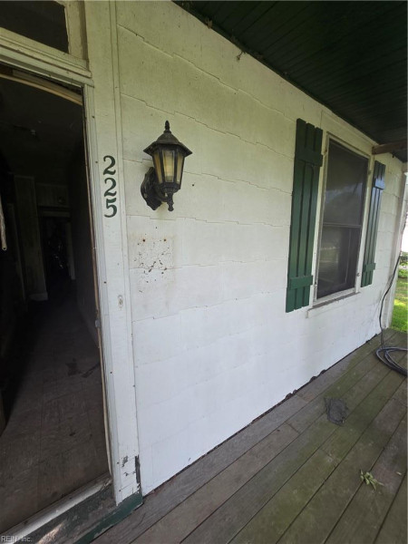 Photo 5 of 7 residential for sale in Hampton virginia