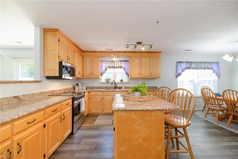 Photo 17 of 50 residential for sale in Newport News virginia