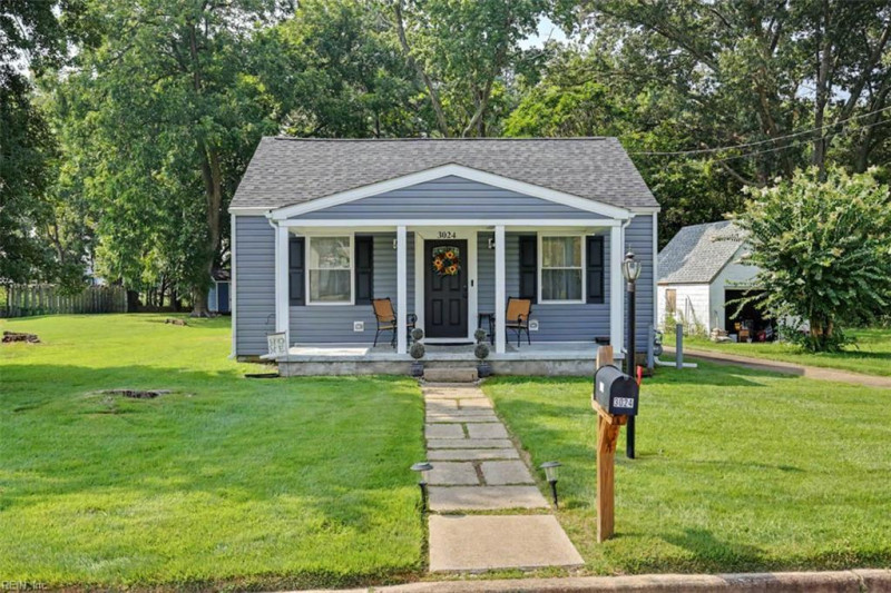 Photo 2 of 40 residential for sale in Hopewell City virginia