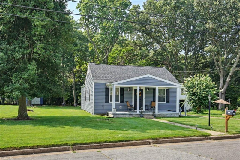 Photo 3 of 40 residential for sale in Hopewell City virginia