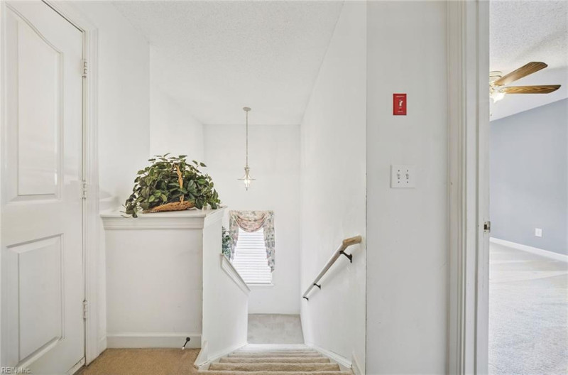 Photo 17 of 39 residential for sale in Virginia Beach virginia