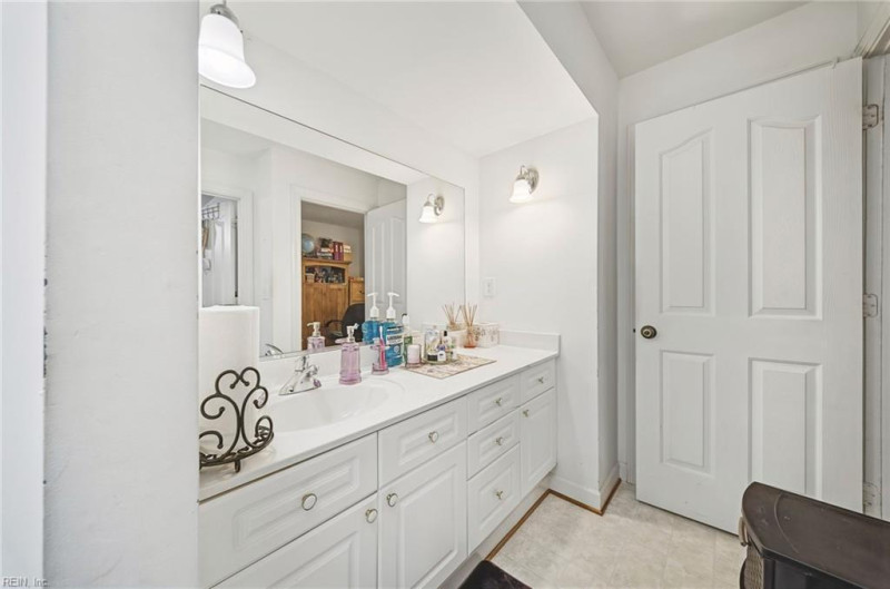 Photo 27 of 39 residential for sale in Virginia Beach virginia