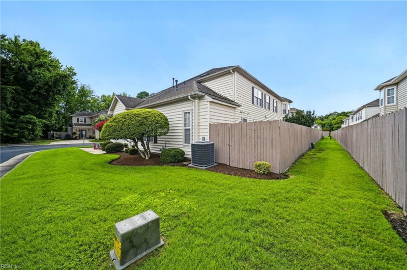 Photo 6 of 39 residential for sale in Virginia Beach virginia