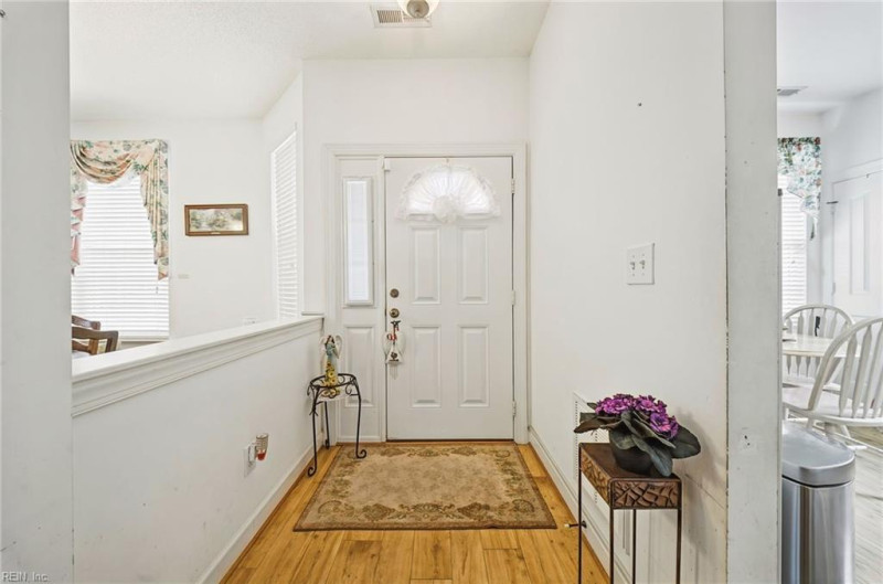 Photo 7 of 39 residential for sale in Virginia Beach virginia