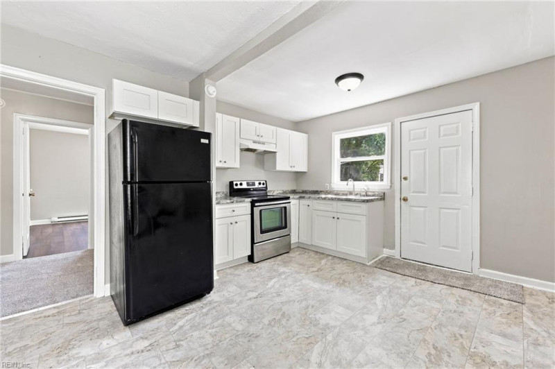 Photo 11 of 22 residential for sale in Elizabeth City virginia
