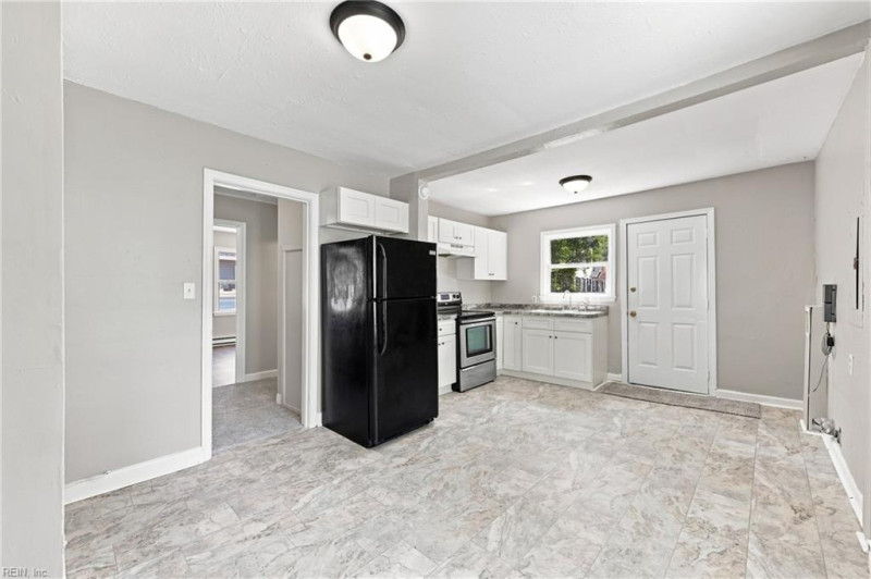 Photo 9 of 22 residential for sale in Elizabeth City virginia