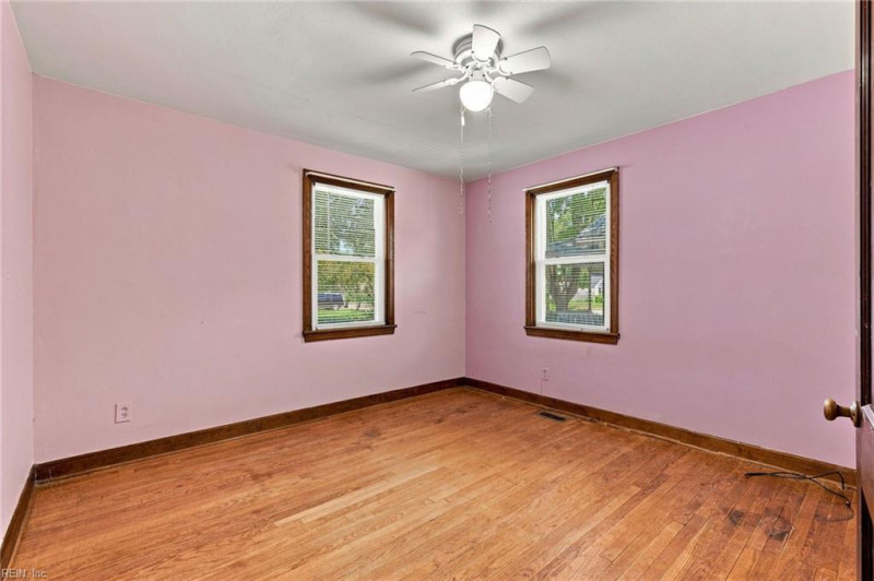 Photo 15 of 27 residential for sale in Norfolk virginia