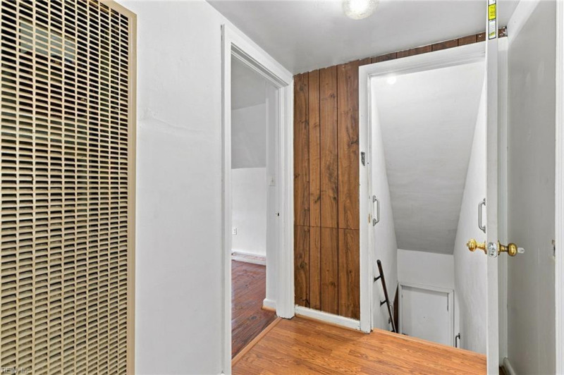 Photo 16 of 27 residential for sale in Norfolk virginia