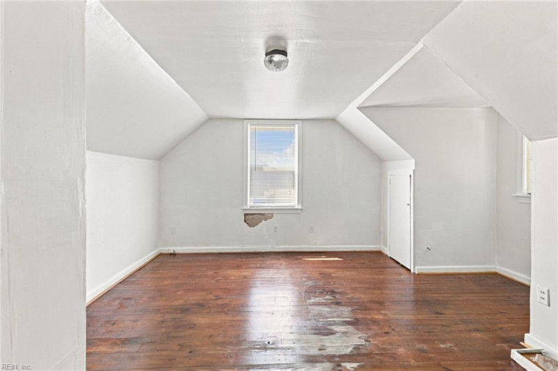 Photo 18 of 27 residential for sale in Norfolk virginia