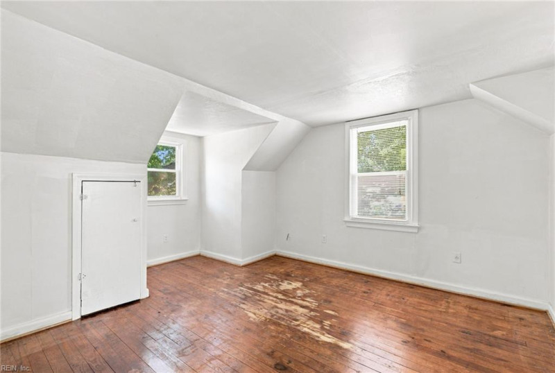 Photo 19 of 27 residential for sale in Norfolk virginia