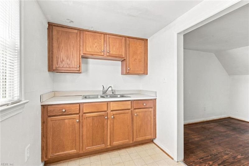 Photo 21 of 27 residential for sale in Norfolk virginia