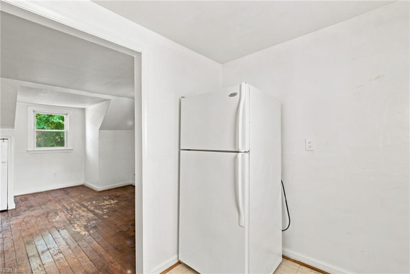 Photo 22 of 27 residential for sale in Norfolk virginia