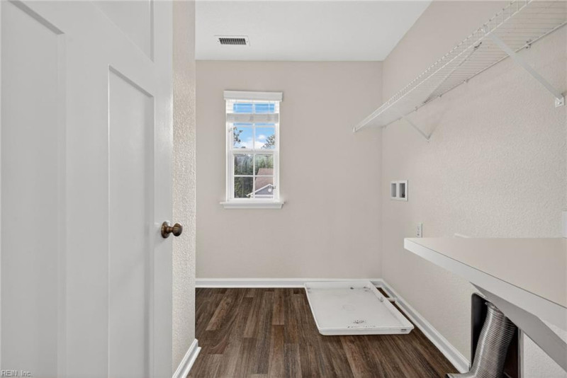 Photo 18 of 35 residential for sale in Suffolk virginia