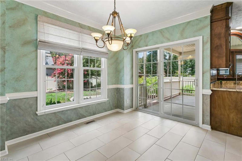Photo 14 of 50 residential for sale in York County virginia