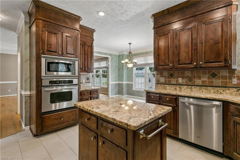 Photo 18 of 50 residential for sale in York County virginia