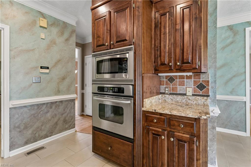 Photo 19 of 50 residential for sale in York County virginia
