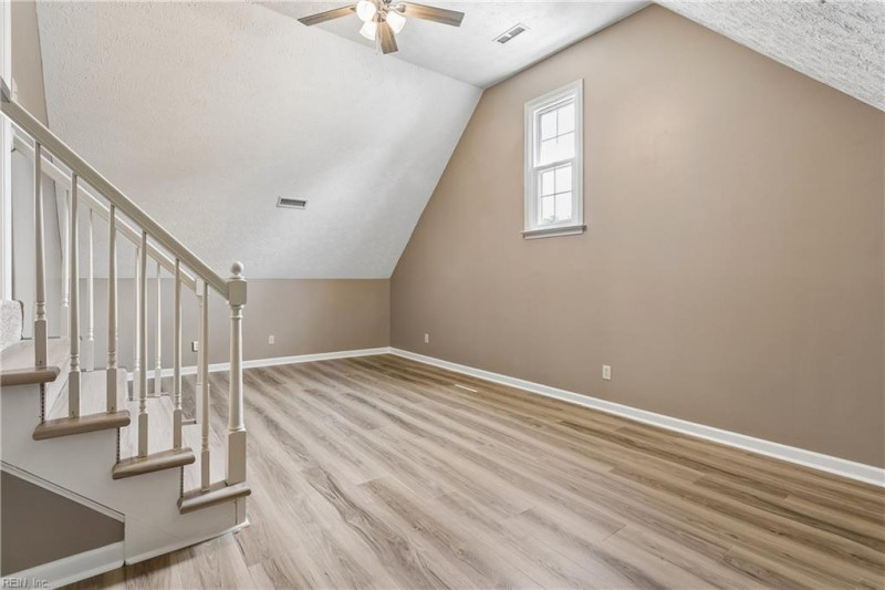 Photo 40 of 50 residential for sale in York County virginia