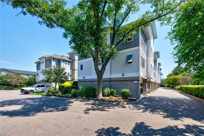 Photo 3 of 35 residential for sale in Norfolk virginia Photo 3 of 35 residential for sale in Norfolk virginia