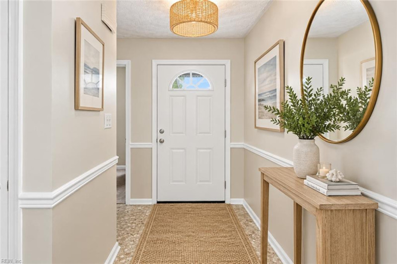 Photo 3 of 24 residential for sale in Portsmouth virginia