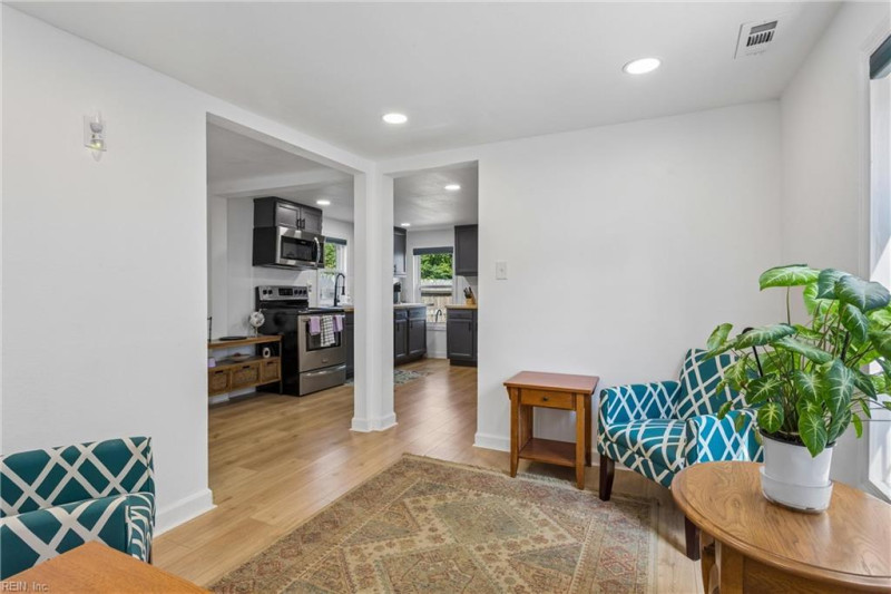 Photo 17 of 30 residential for sale in Norfolk virginia
