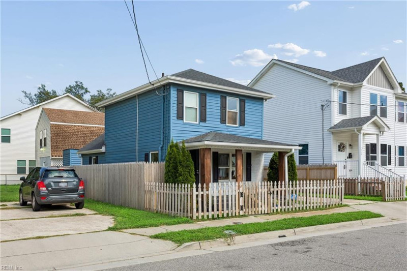 Photo 3 of 30 residential for sale in Norfolk virginia