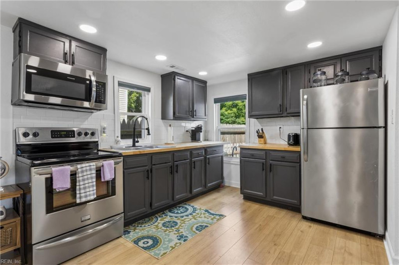Photo 8 of 30 residential for sale in Norfolk virginia