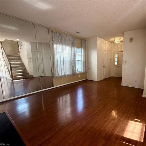 Photo 4 of 30 residential for sale in Newport News virginia Photo 4 of 30 residential for sale in Newport News virginia