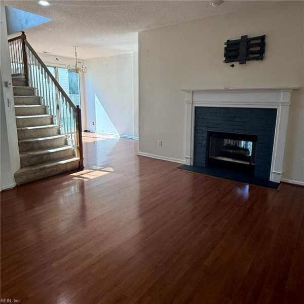 Photo 5 of 30 residential for sale in Newport News virginia Photo 5 of 30 residential for sale in Newport News virginia