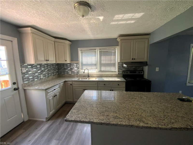 Photo 3 of 7 residential for sale in Hampton virginia Photo 3 of 7 residential for sale in Hampton virginia