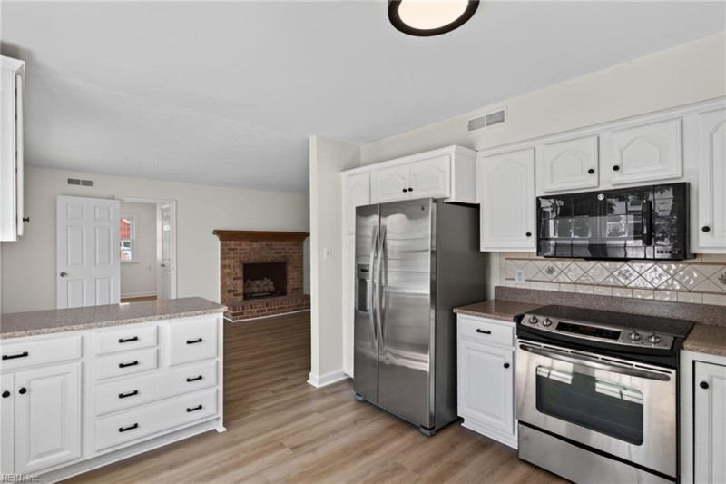 Photo 26 of 50 residential for sale in Virginia Beach virginia