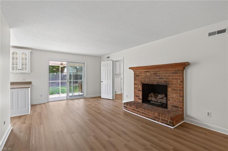 Photo 3 of 50 residential for sale in Virginia Beach virginia