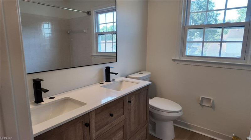 Photo 35 of 50 residential for sale in Virginia Beach virginia