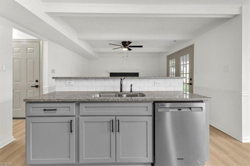 Photo 15 of 40 residential for sale in Virginia Beach virginia