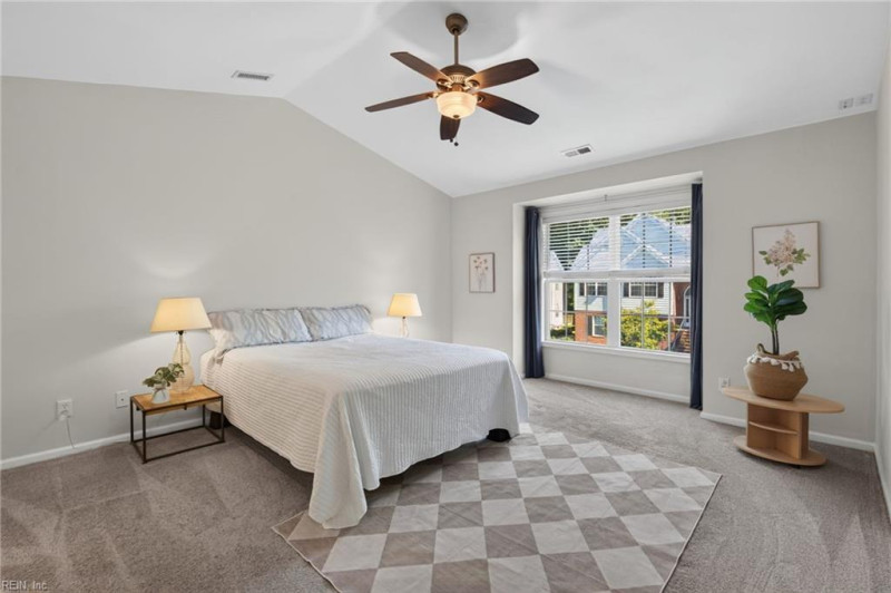Photo 11 of 32 residential for sale in Chesapeake virginia