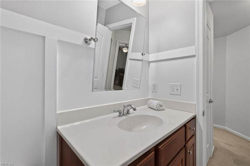 Photo 23 of 32 residential for sale in Chesapeake virginia