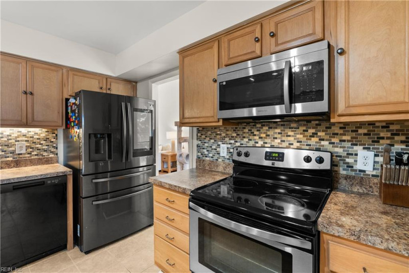 Photo 13 of 50 residential for sale in Virginia Beach virginia