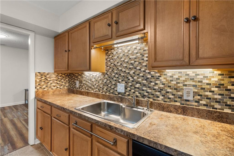 Photo 14 of 50 residential for sale in Virginia Beach virginia