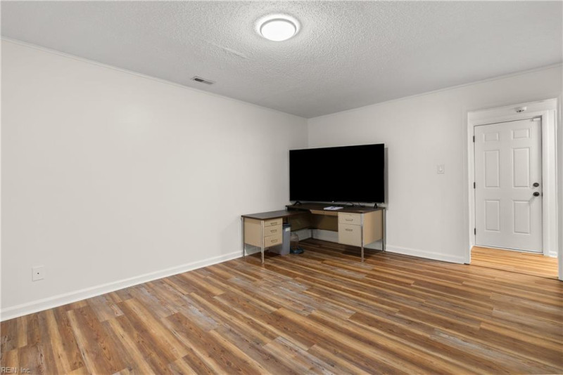 Photo 25 of 50 residential for sale in Virginia Beach virginia