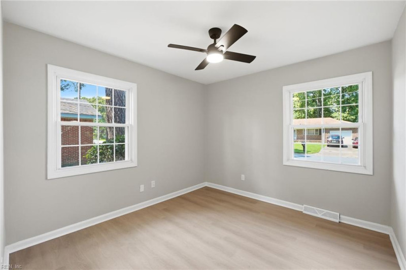 Photo 20 of 41 residential for sale in Chesapeake virginia Photo 20 of 41 residential for sale in Chesapeake virginia
