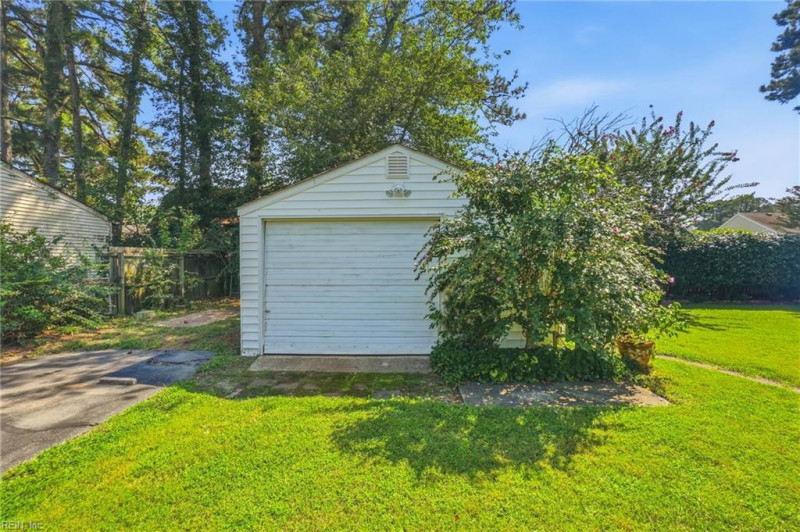 Photo 31 of 41 residential for sale in Chesapeake virginia Photo 31 of 41 residential for sale in Chesapeake virginia