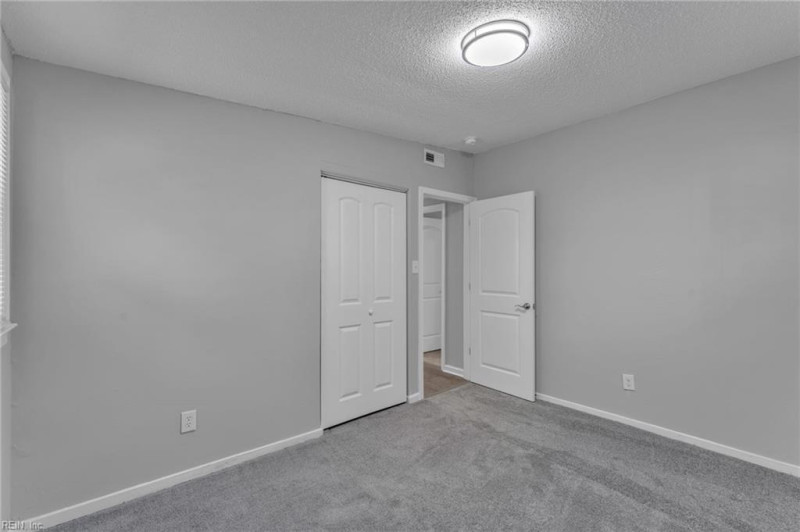 Photo 34 of 43 residential for sale in Chesapeake virginia Photo 34 of 43 residential for sale in Chesapeake virginia