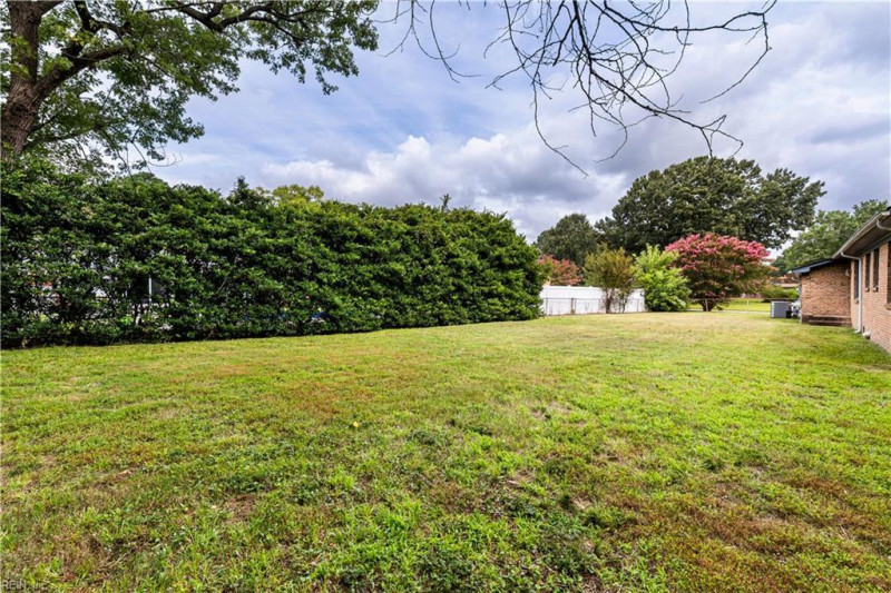 Photo 4 of 13 residential for sale in Chesapeake virginia Photo 4 of 13 residential for sale in Chesapeake virginia