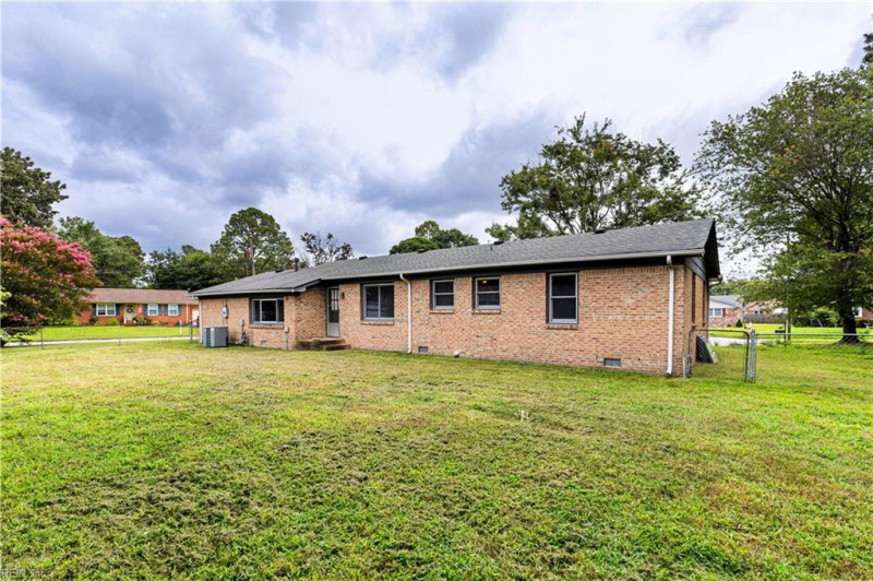 Photo 5 of 13 residential for sale in Chesapeake virginia Photo 5 of 13 residential for sale in Chesapeake virginia