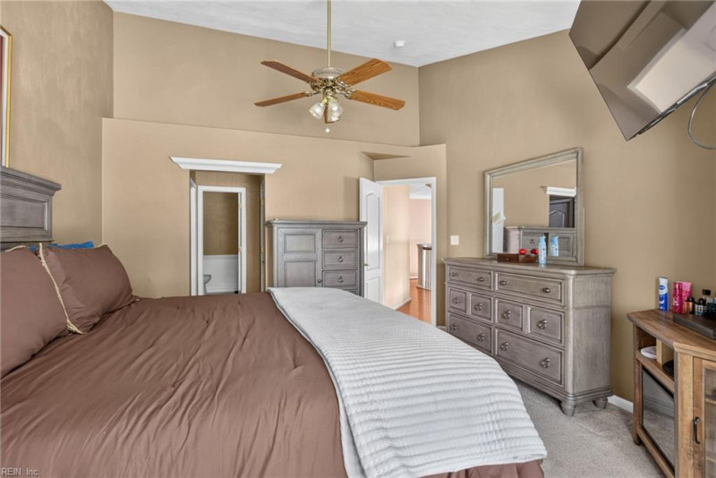Photo 12 of 26 residential for sale in Suffolk virginia