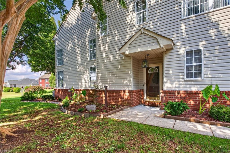 Photo 16 of 26 residential for sale in Suffolk virginia