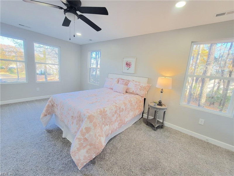 Photo 8 of 9 residential for sale in Isle of Wight County virginia